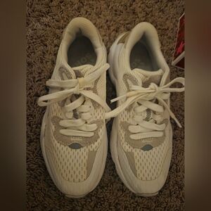 NEW Sorel Women’s Kinetic RNEGD Lace Sneakers, Ivory/White Size 6